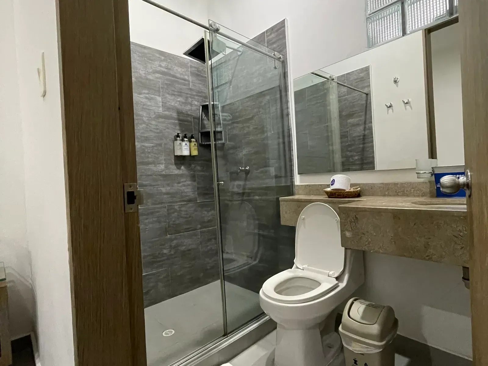 104 · El baño