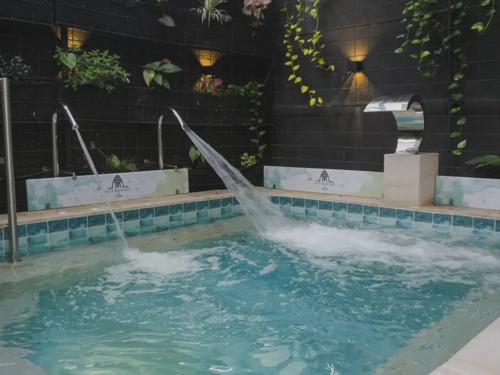 Jacuzzi terapéutico del spa